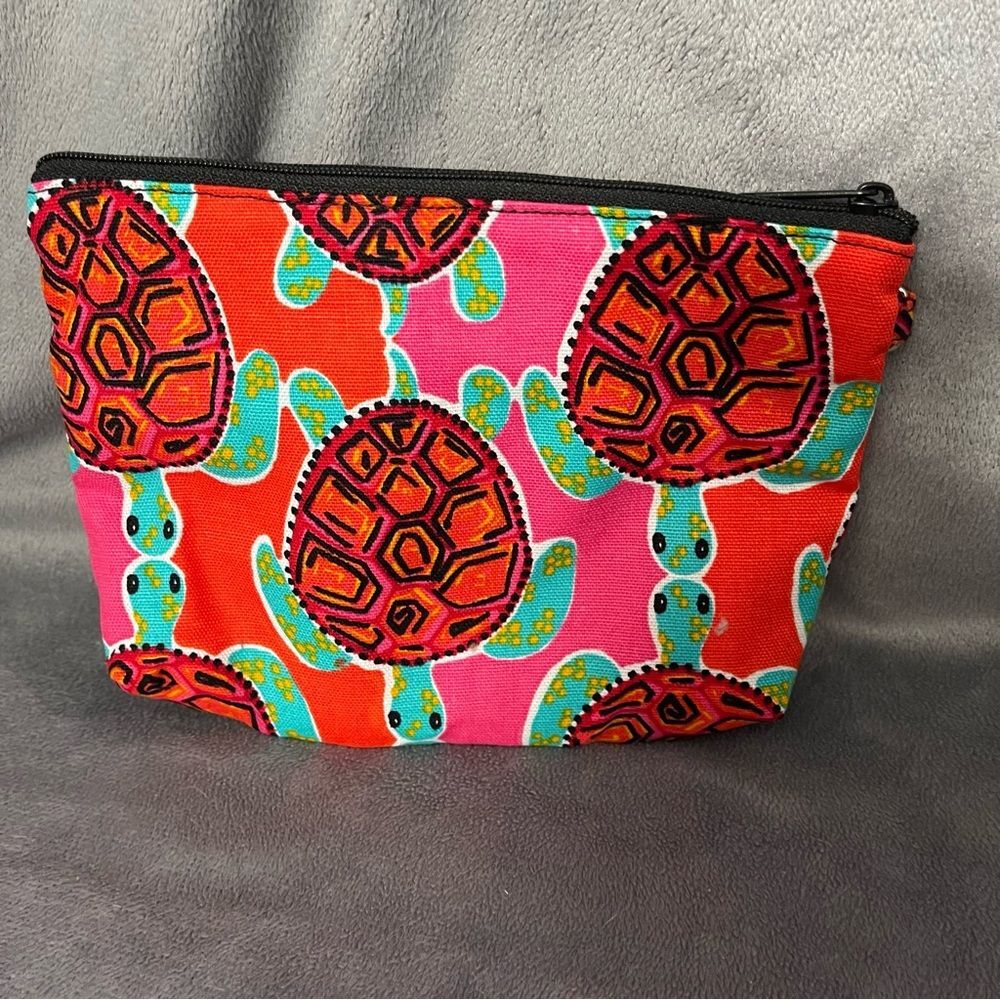 Thirty-One Mini Zipper Pouch in Colorful Sea Turtle Tango Pattern